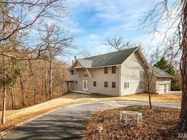 1 River Bend Drive , Fenton, MO 63026