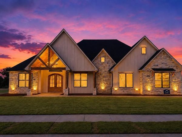 17038 Woodcrest Circle , Lindale, TX 75771
