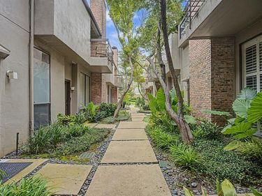 3948 Buena Vista Street, Unit 106, Dallas, TX 75204