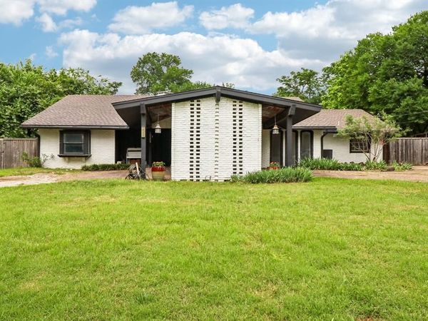 10255 Timber Trail Drive , Dallas, TX 75229