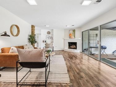 10255 Timber Trail Drive, Dallas, TX 75229