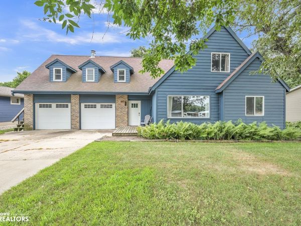 497 Rohr Street, Arnolds Park, IA 51331