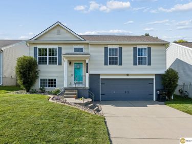 19631 Laci Street, Omaha, NE 68135