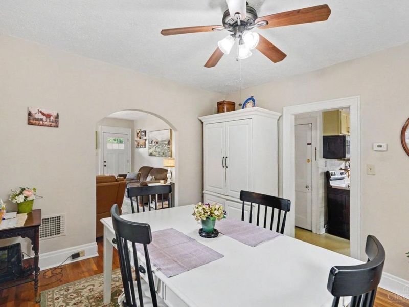 3389 Alta Vista Avenue, Cheviot, OH 45247 Photo 6