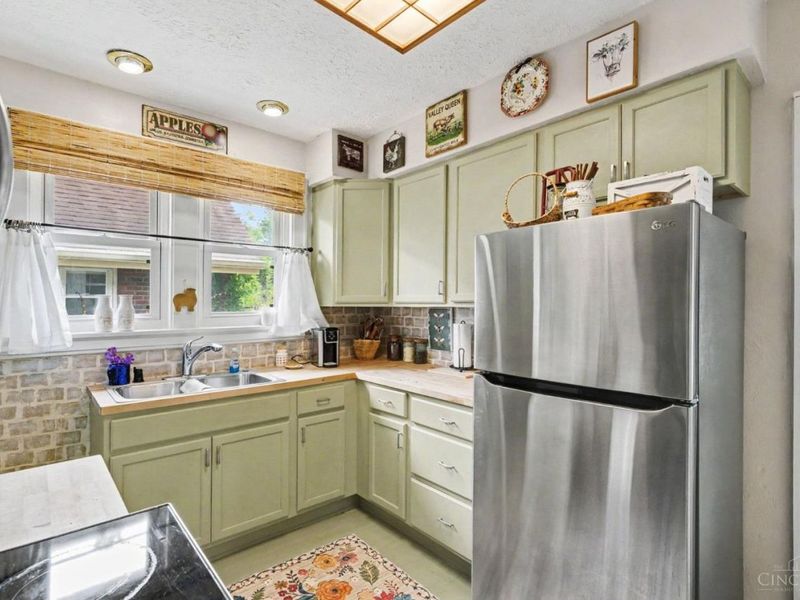 3389 Alta Vista Avenue, Cheviot, OH 45247 Photo 7