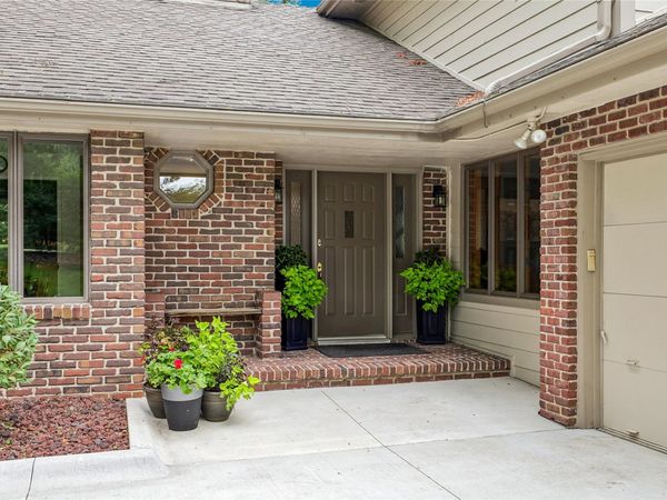 3301 Valley Ridge Court, West Des Moines, IA 50265