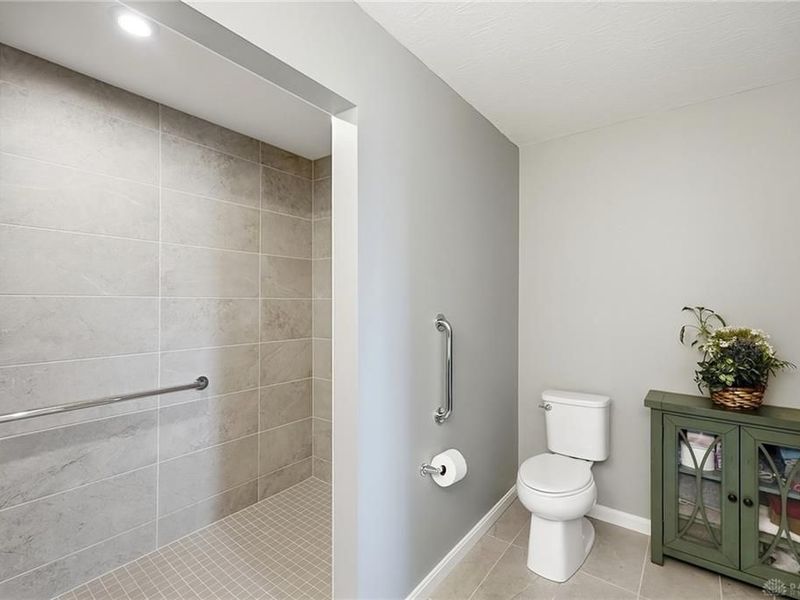 790 Hunters Run Drive, Brookville, OH 45309 Photo 19