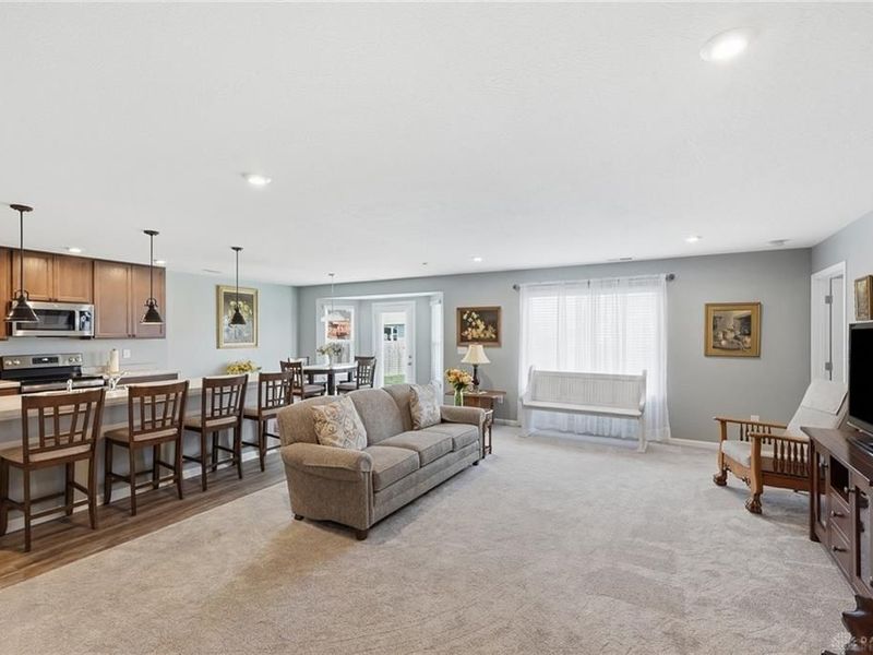 790 Hunters Run Drive, Brookville, OH 45309 Photo 6