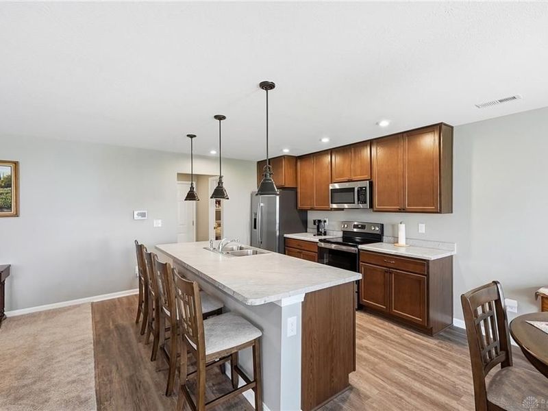 790 Hunters Run Drive, Brookville, OH 45309 Photo 8