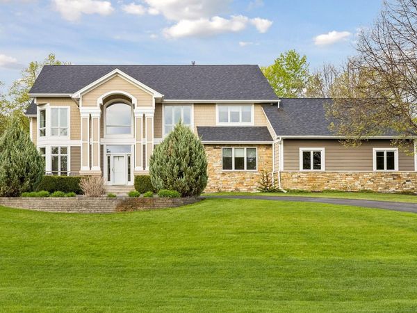 1 Foster Place , North Oaks, MN 55127