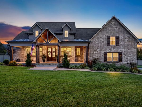 5017 Oxford Ln , Greenbrier, TN 37073