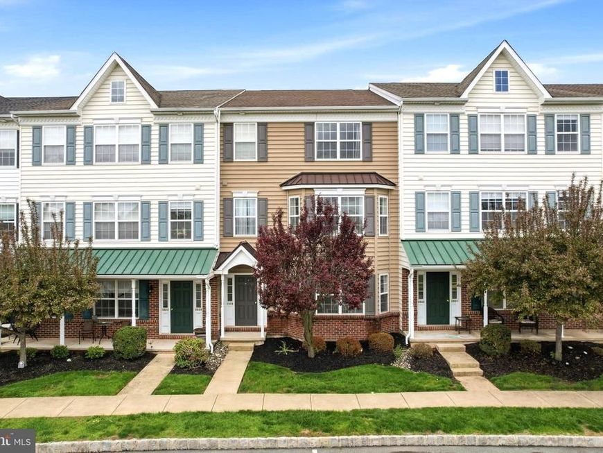 2028 Berkeley Drive, Pennsburg, PA 18073 Main Photo