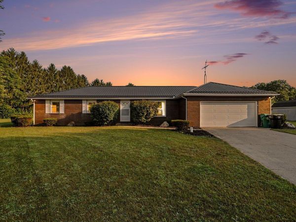 57161 Clona Court, South Bend, IN 46619