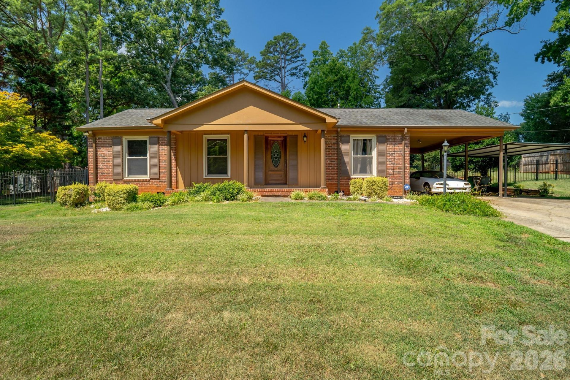 1433 Niagara Circle, Charlotte, NC 28214 Main Photo