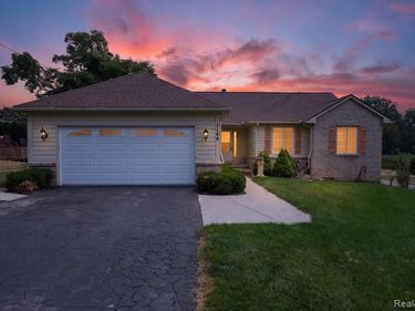 1166 N Bridge Street, Linden, Mi 48451
