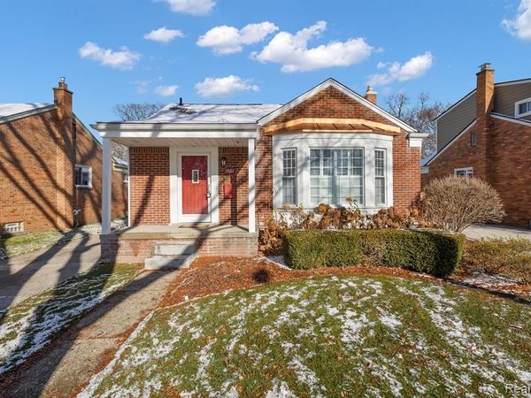 1581 Cheltenham Road , Birmingham, MI 48009
