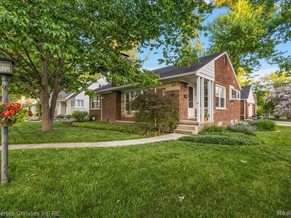 16051 Amherst Avenue, Beverly Hills Village, Mi 48025