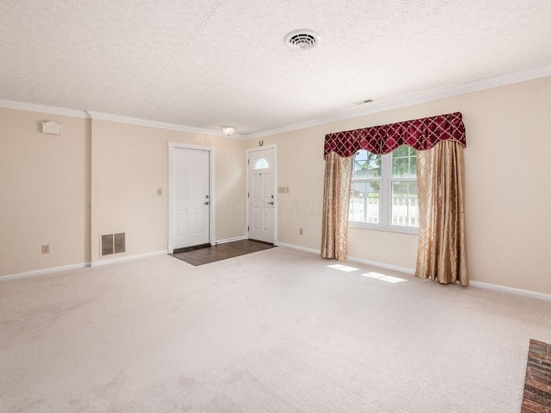 6368 Chelsea Glen Drive, Canal Winchester, OH 43110 Photo 4
