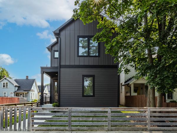 1047 N Beville Avenue , Indianapolis, IN 46201