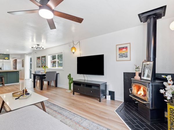 19657 Hiller Drive, Bend, OR 97702