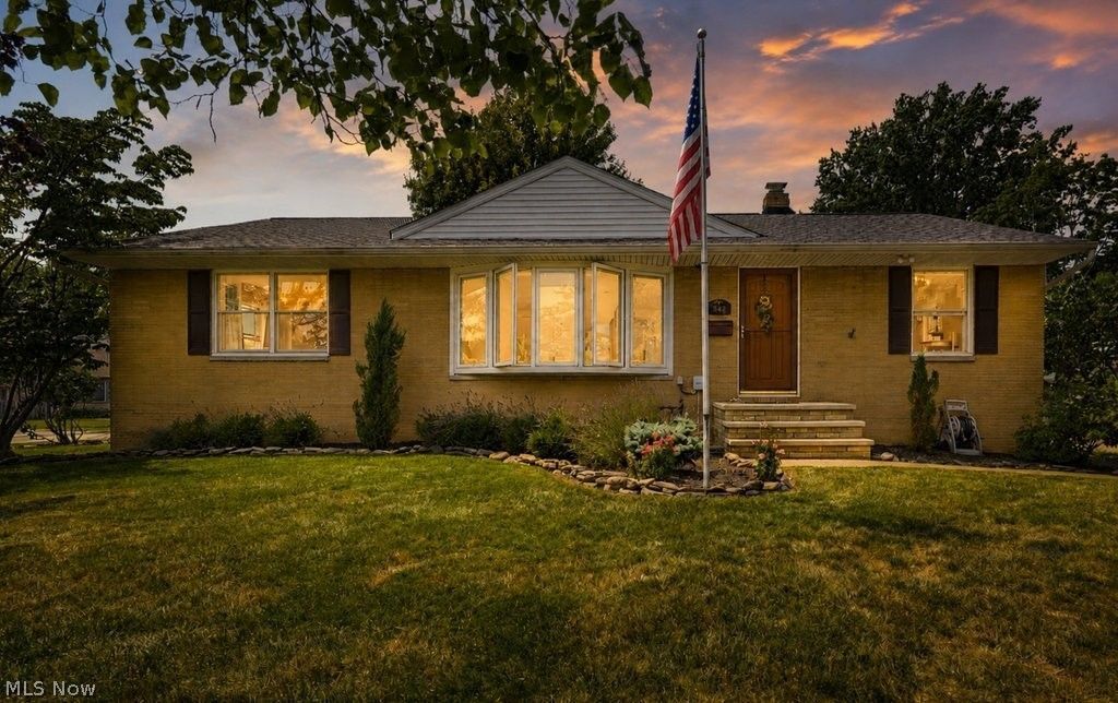 842 Bayridge Boulevard, Willowick, OH 44095 Main Photo