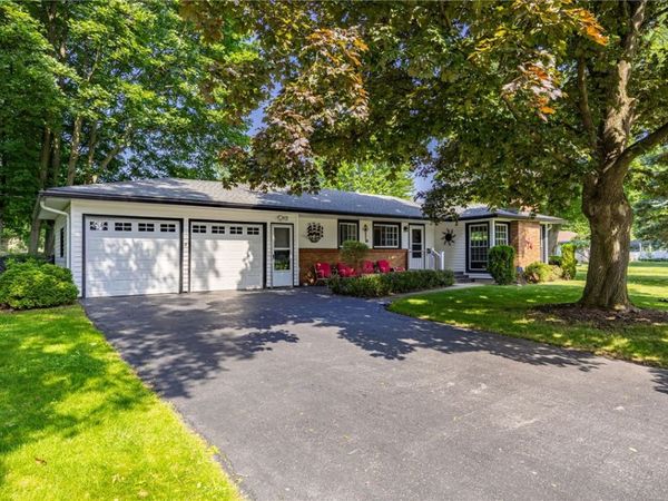 77 Willowen Drive, Rochester, NY 14609