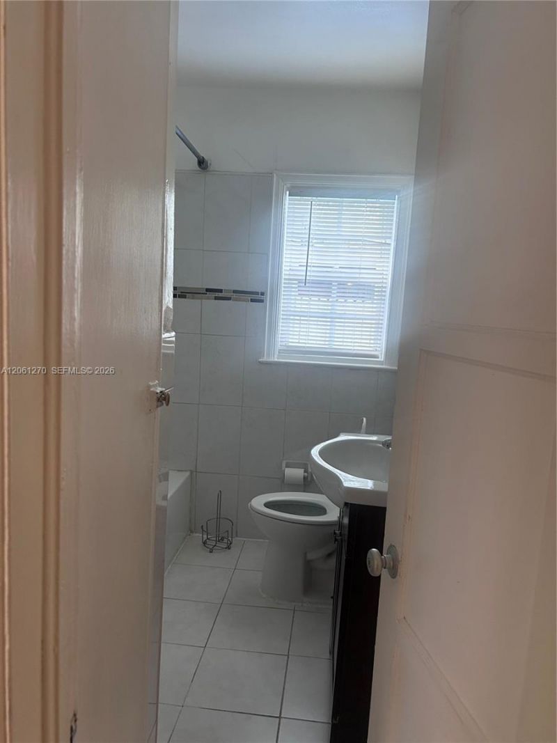 11108 Peachtree Dr , Miami, FL 33161 Photo