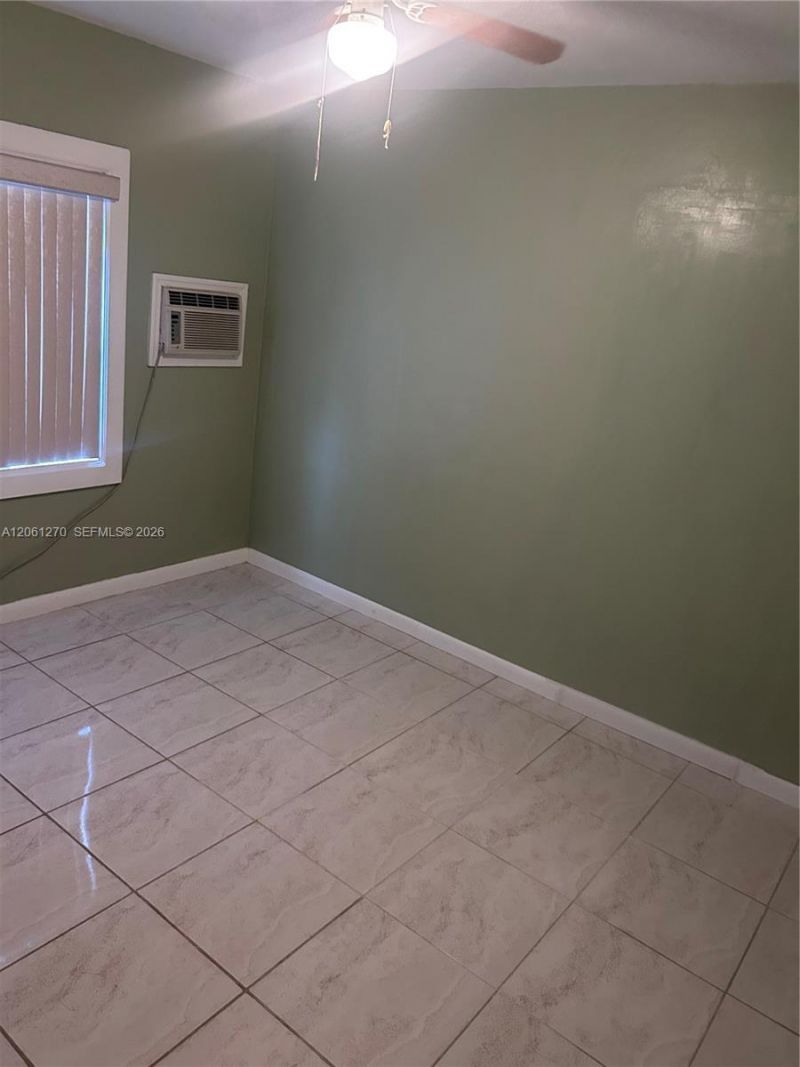11108 Peachtree Dr , Miami, FL 33161 Photo