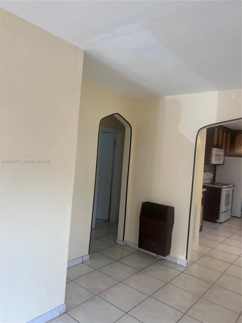 11108 Peachtree Dr , Miami, FL 33161 Photo