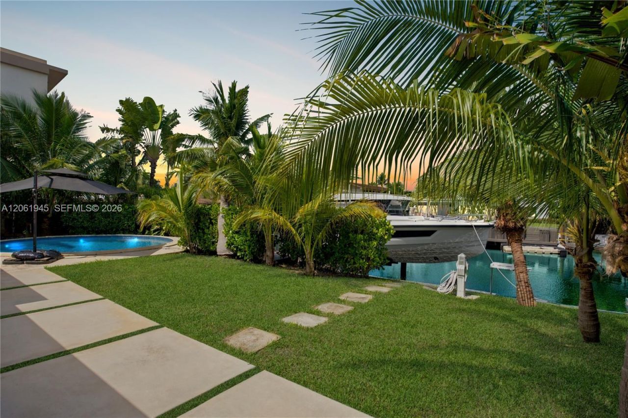 12906 Cherry Rd , North Miami, FL 33181 Photo