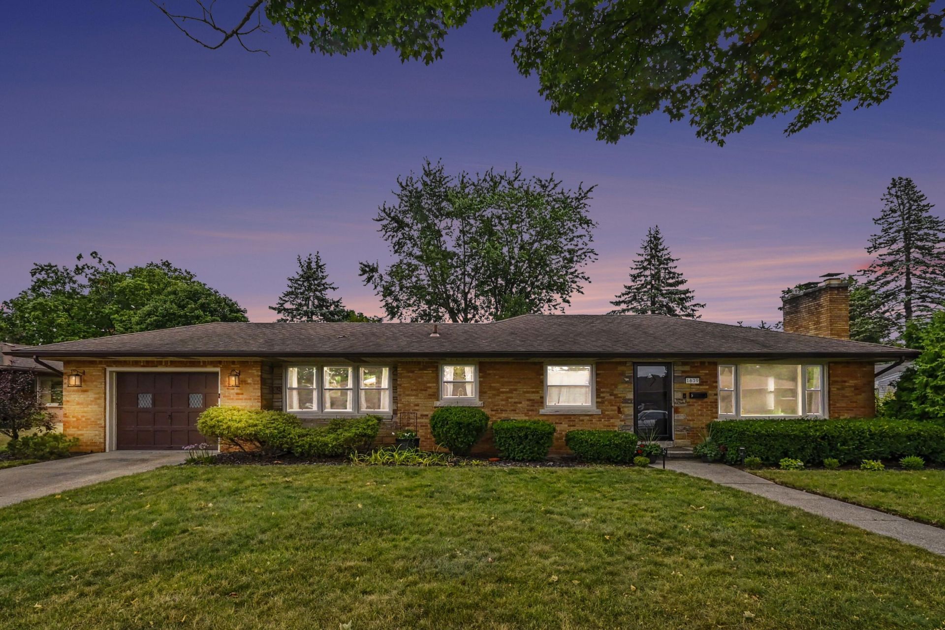 1639 Wellington Road, Lansing, MI 48910 Main Photo