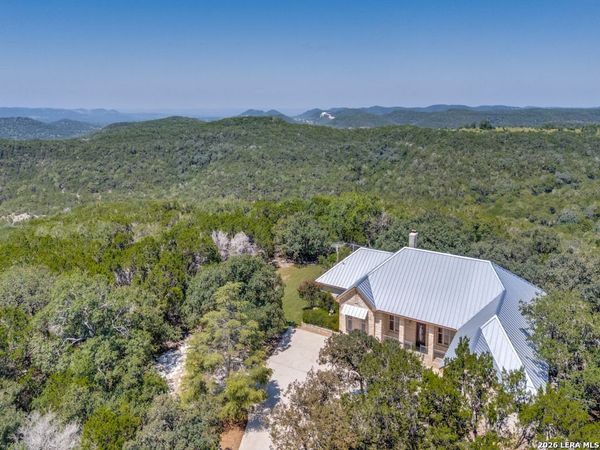 403 DEEP HOLLOW DR, Boerne, TX 78006