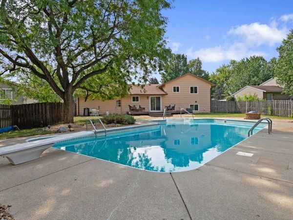 3819 Lodestone Lane, Eagan, MN 55122
