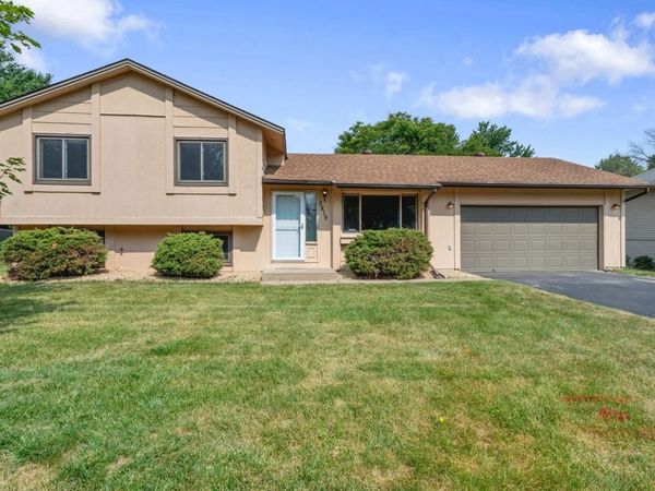 3819 Lodestone Lane, Eagan, MN 55122