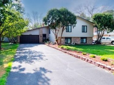 8106 Groveland Road, Mounds View, MN 55112