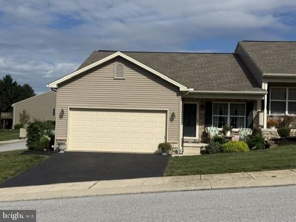 107 SHETLAND DRIVE, Unit 106, RED LION, PA 17356
