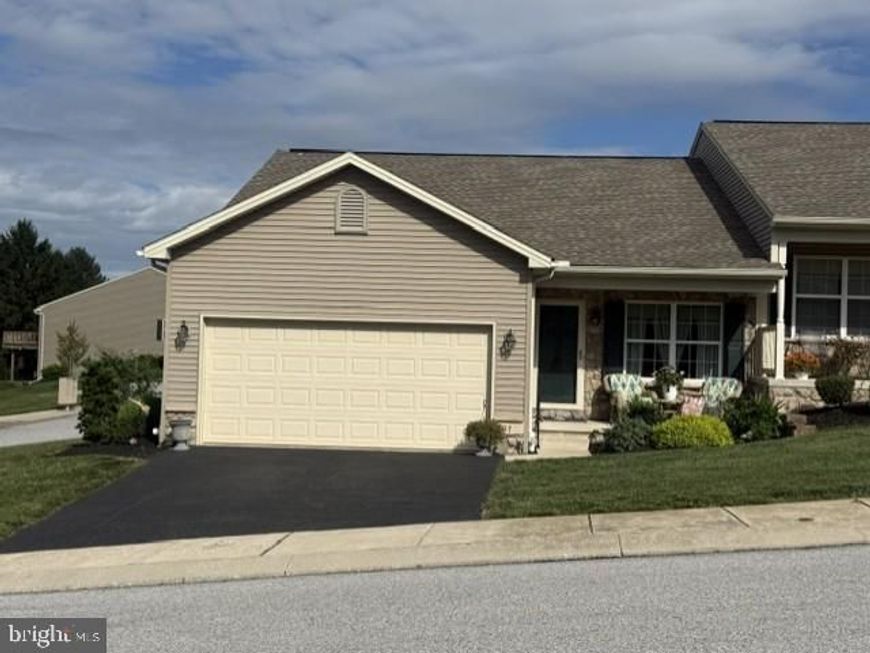 107 Shetland Drive, Unit 106, Red Lion, PA 17356 Main Photo