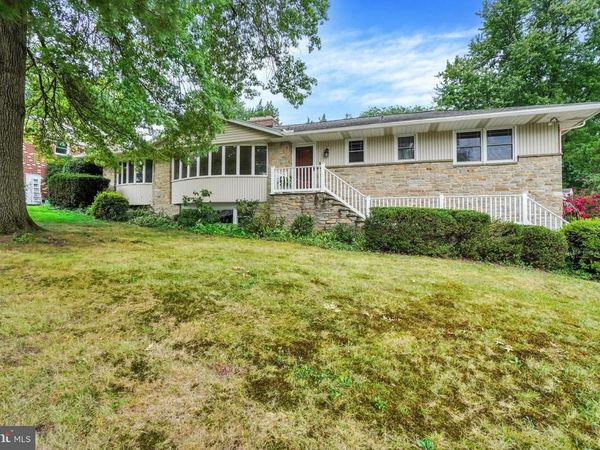 385 TRI HILL DRIVE, YORK, PA 17403