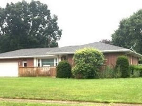 1114 2nd Street SW, New Philadelphia, OH 44663