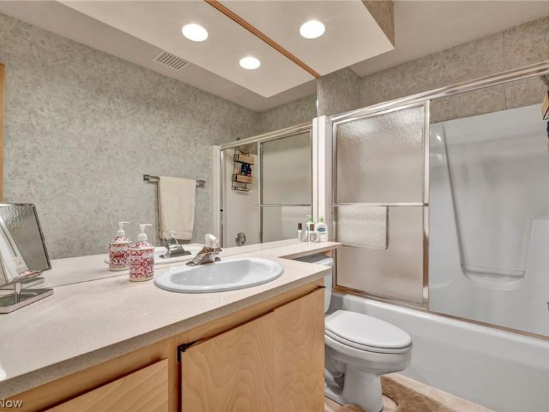 32668 Deerspring Court, North Ridgeville, OH 44039 Photo 33