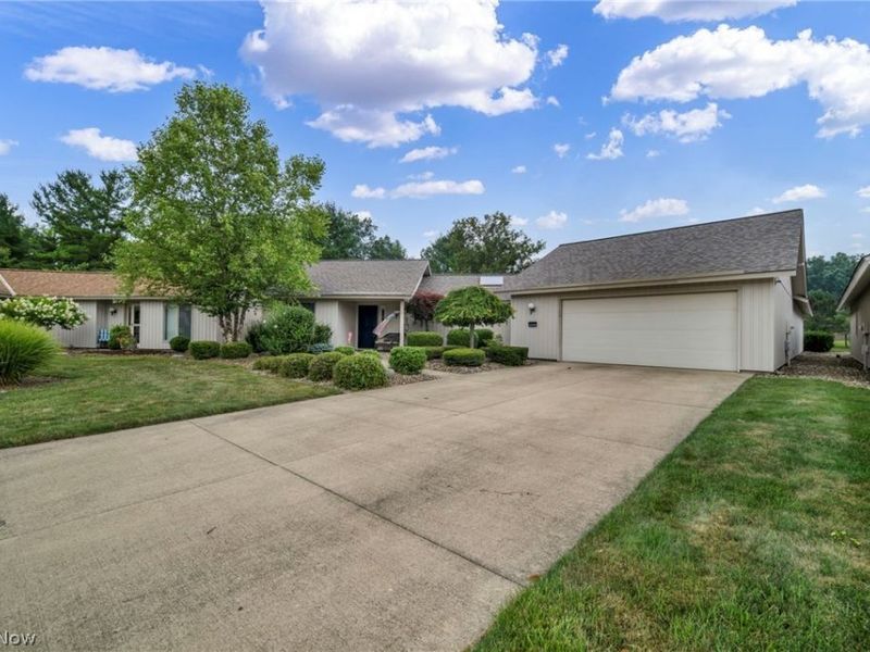 32668 Deerspring Court, North Ridgeville, OH 44039 Photo 4