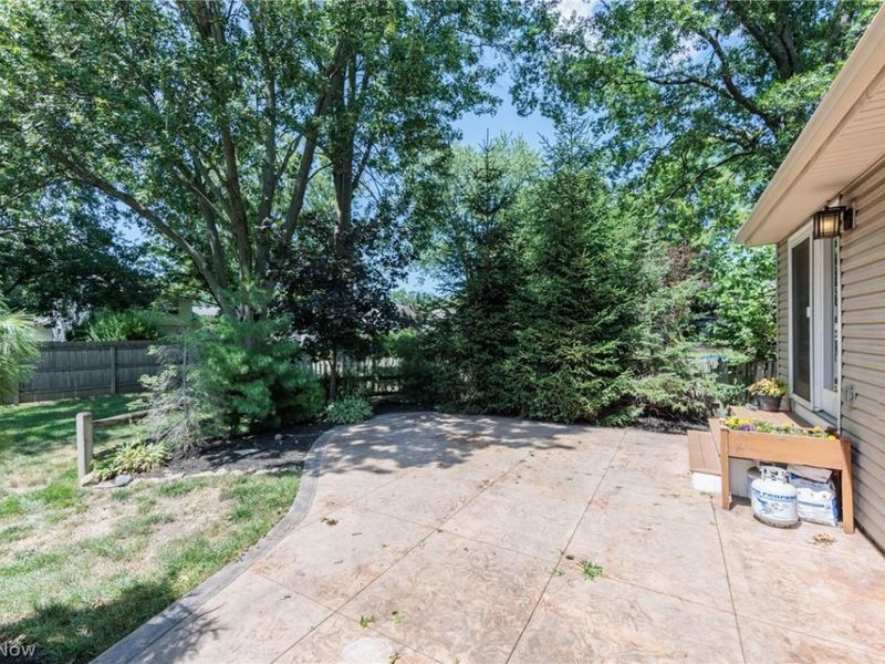 6182 Stafford Drive, North Olmsted, OH 44070 Photo 25