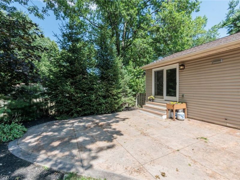 6182 Stafford Drive, North Olmsted, OH 44070 Photo 28