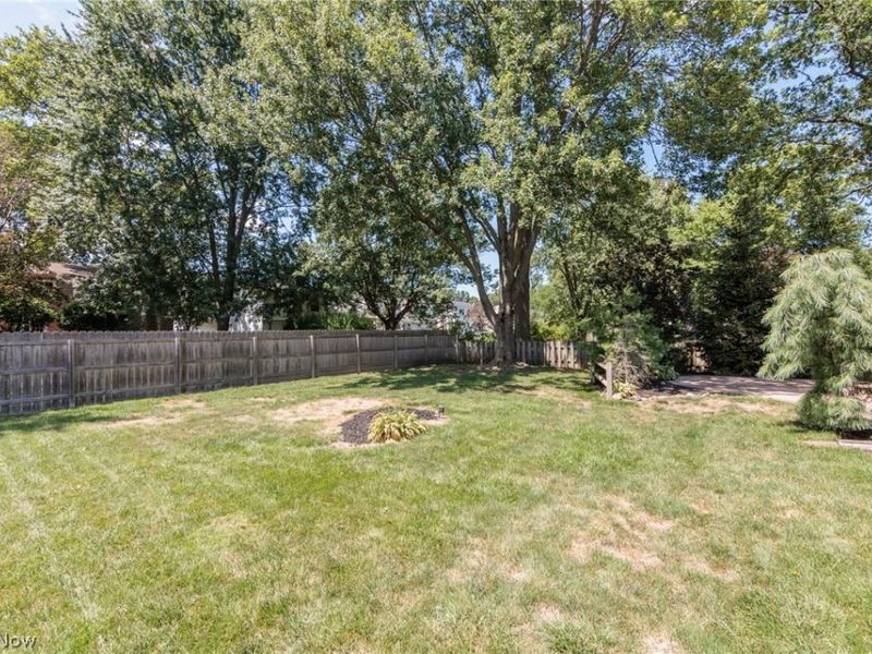 6182 Stafford Drive, North Olmsted, OH 44070 Photo 30