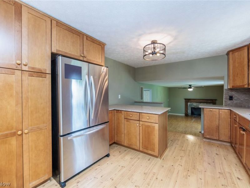 6182 Stafford Drive, North Olmsted, OH 44070 Photo 4