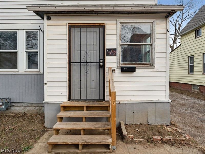 4002 Ardmore Avenue , Cleveland, OH 44109 Photo 5