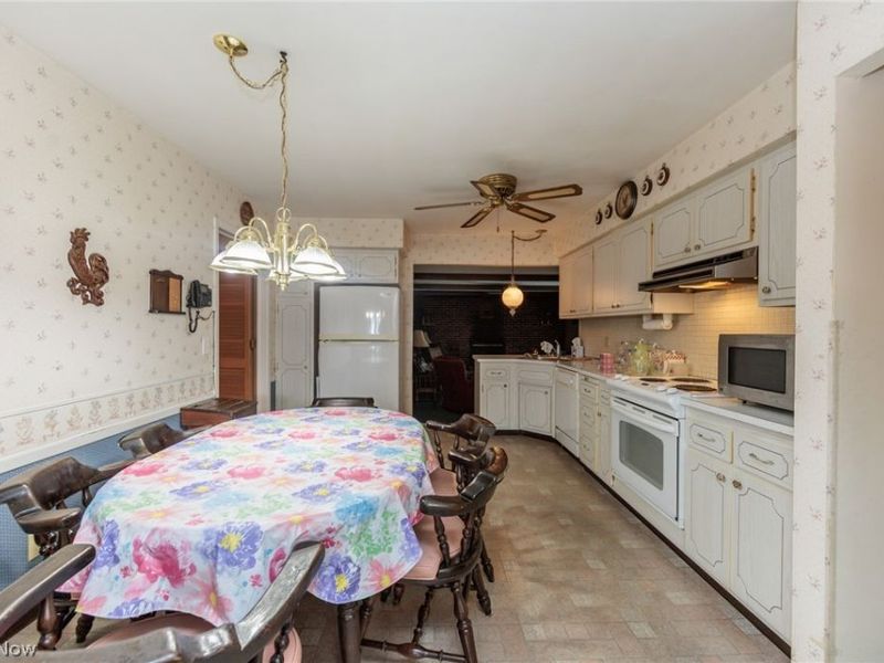 9933 Vista Drive, North Royalton, OH 44133 Photo 13