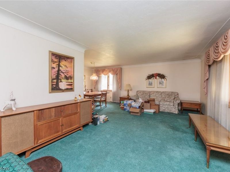 9933 Vista Drive, North Royalton, OH 44133 Photo 5