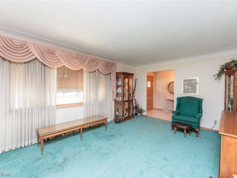 9933 Vista Drive , North Royalton, OH 44133 Photo 9