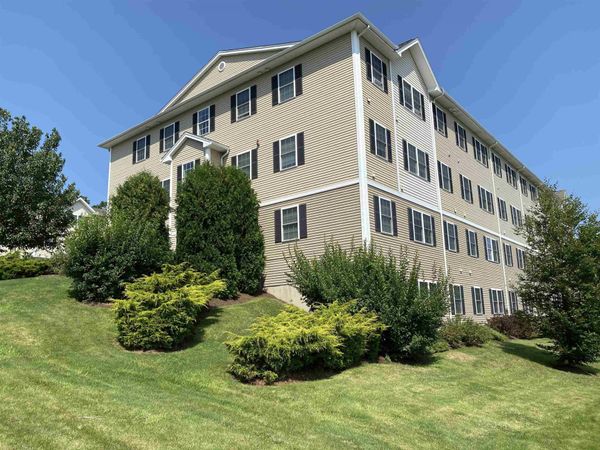 80 Sentinel Court, Unit 209, Manchester, NH 03104